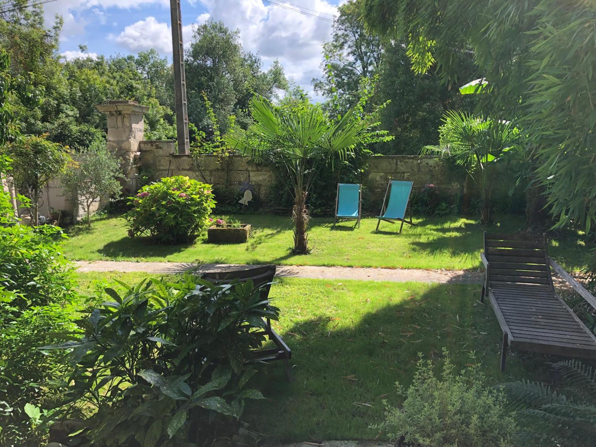 Bed and Breakfast L'Heure Bleue Saintes Exterior foto